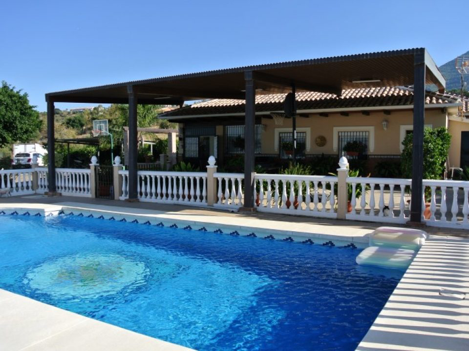 Alhaurin El Grande Countryhouse with pool to rent from €1,300 per month