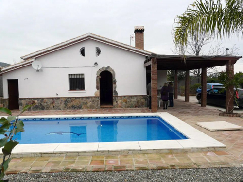 Alhaurin El Grande Country house with pool to rent from €1,000 per month